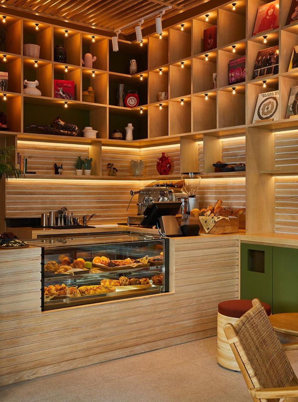 Hotel The Standard, HHQ Exteriér fotografie A coffee shop in Athens, Greece